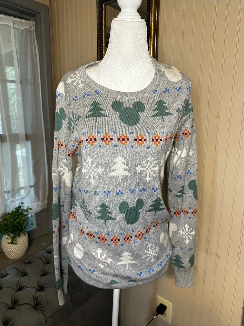 Disney Amazon Essentials Mickey Mouse Fair Isle Christmas Sweater Gray Medium